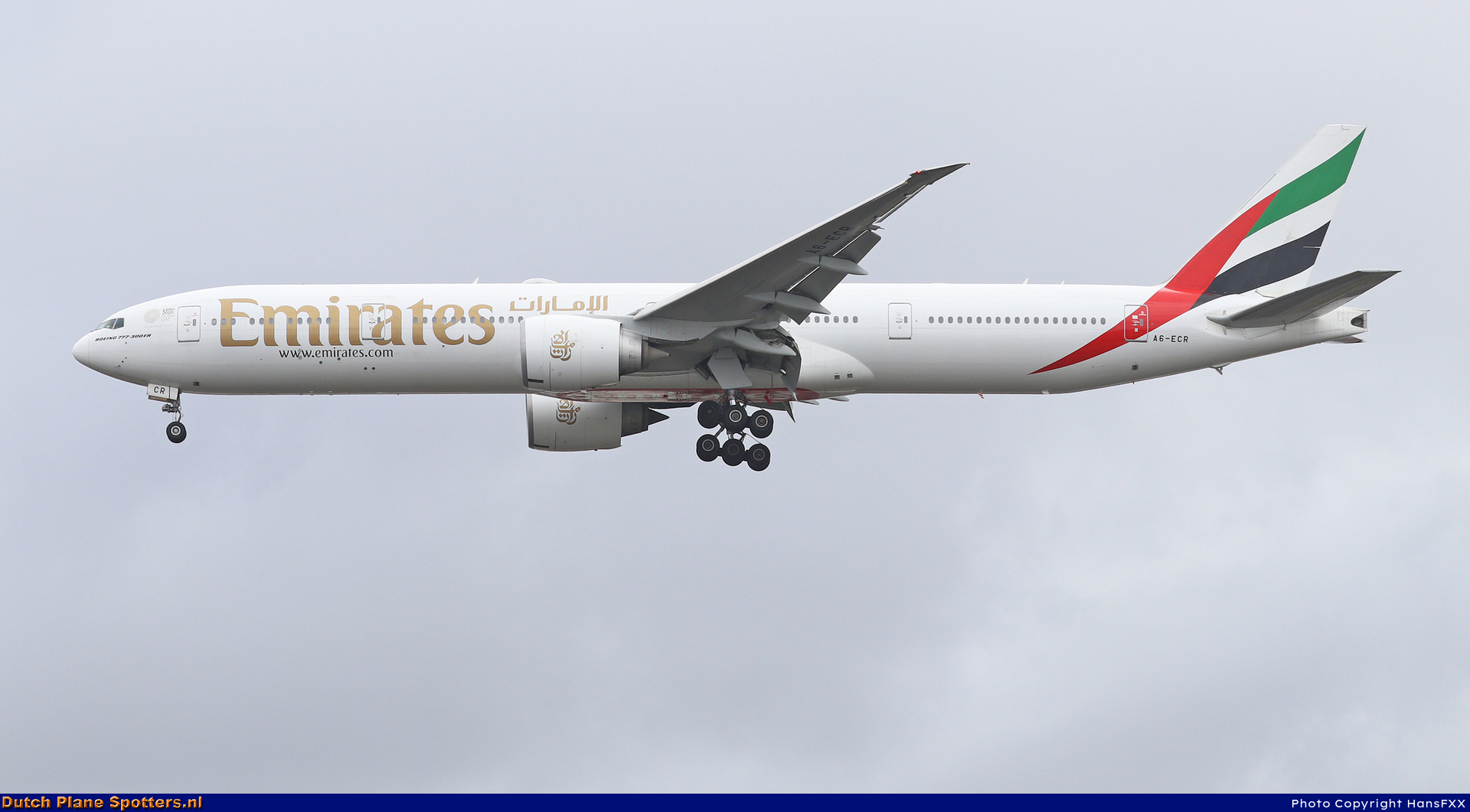 A6-ECR Boeing 777-300 Emirates by HansFXX