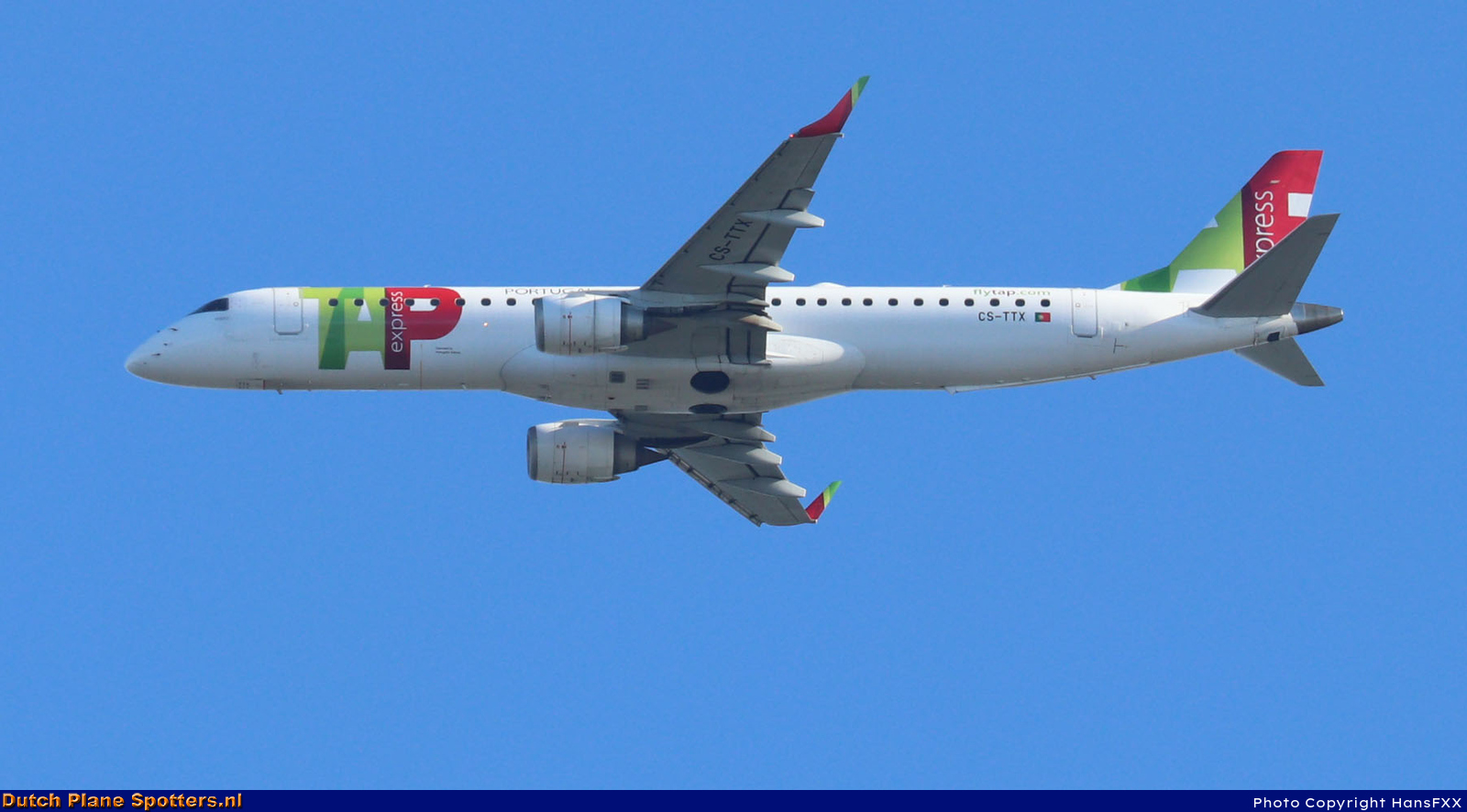 CS-TTX Embraer 195 PGA Portugalia Airlines (TAP Express) by HansFXX