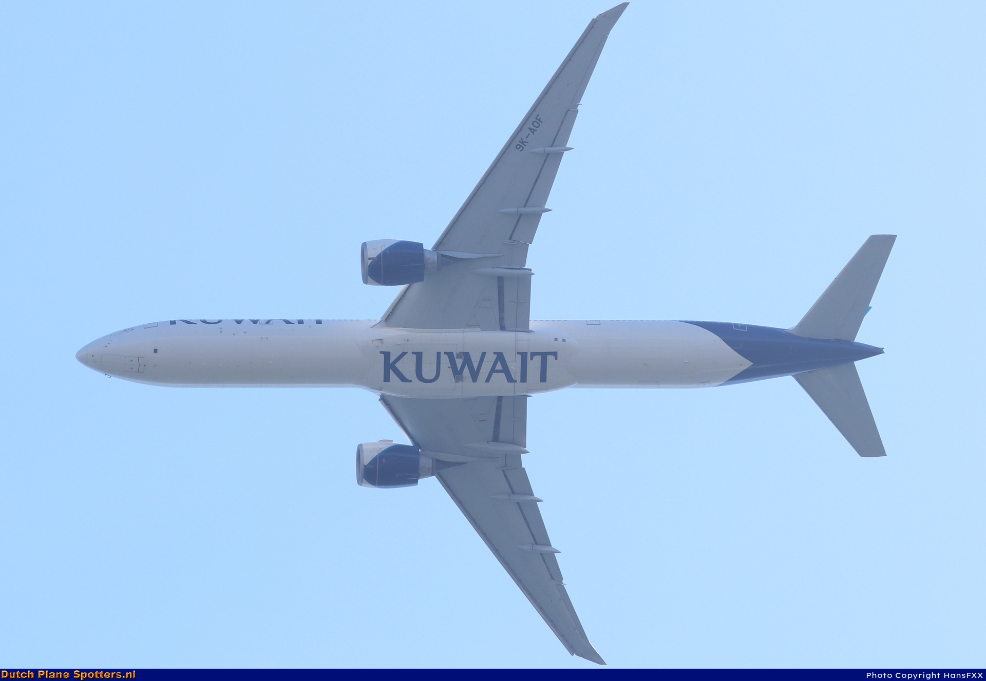 9K-AOF Boeing 777-300 Kuwait Airways by HansFXX