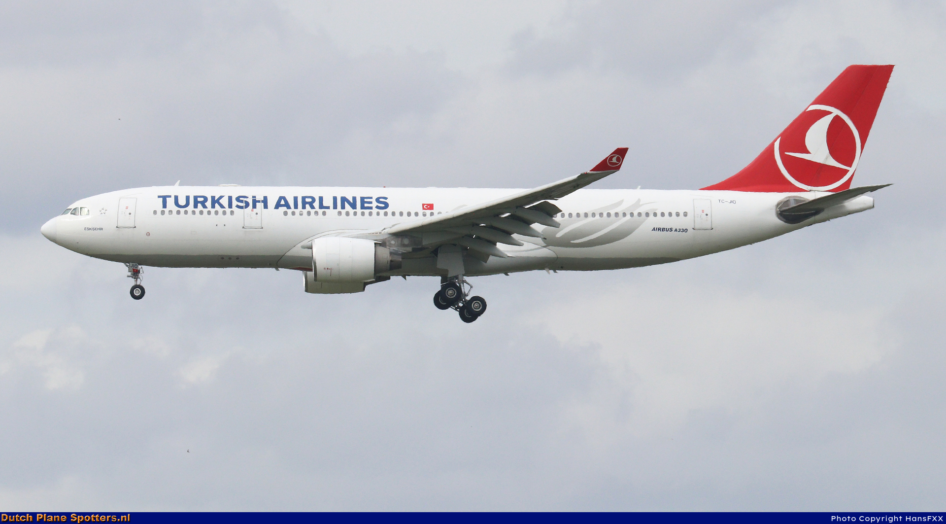 TC-JIO Airbus A330-200 Turkish Airlines by HansFXX