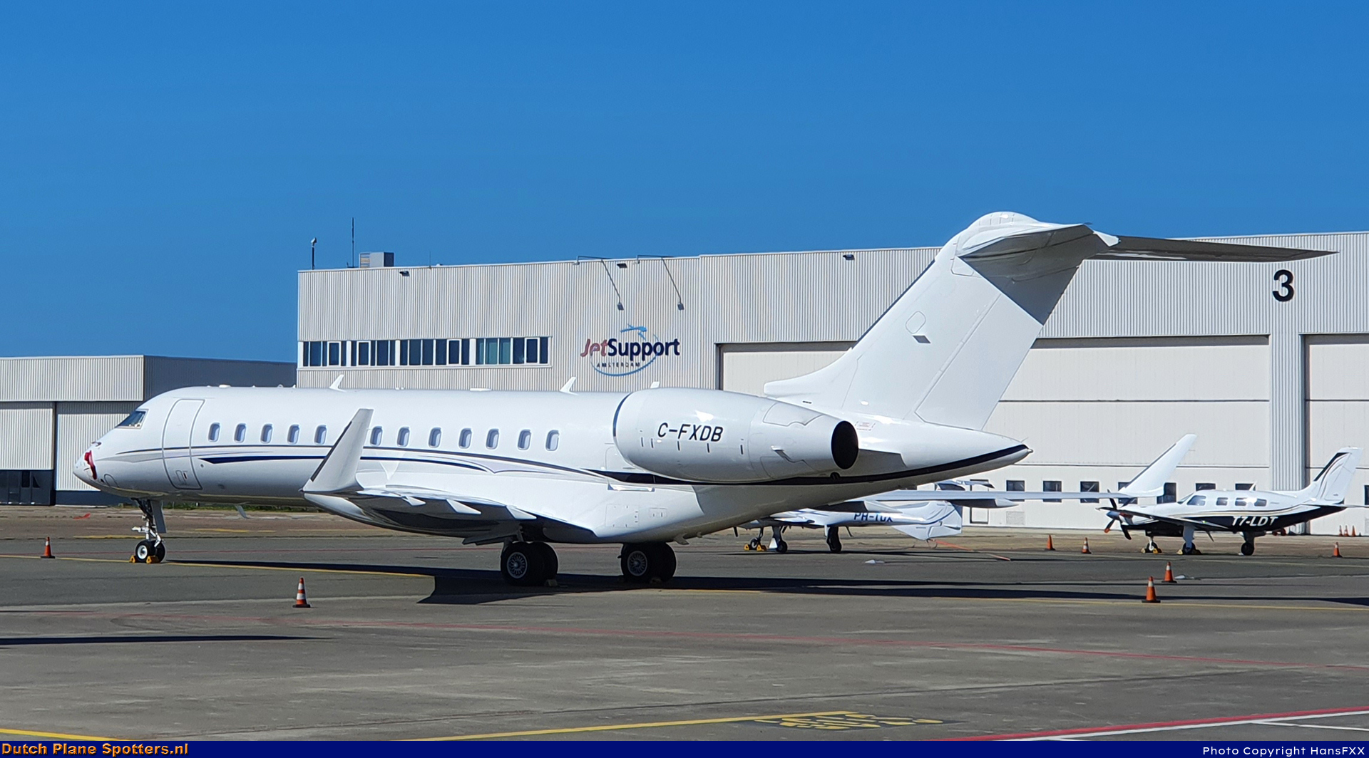 C-FXDB Bombardier BD-700 Global 6000 Private by HansFXX