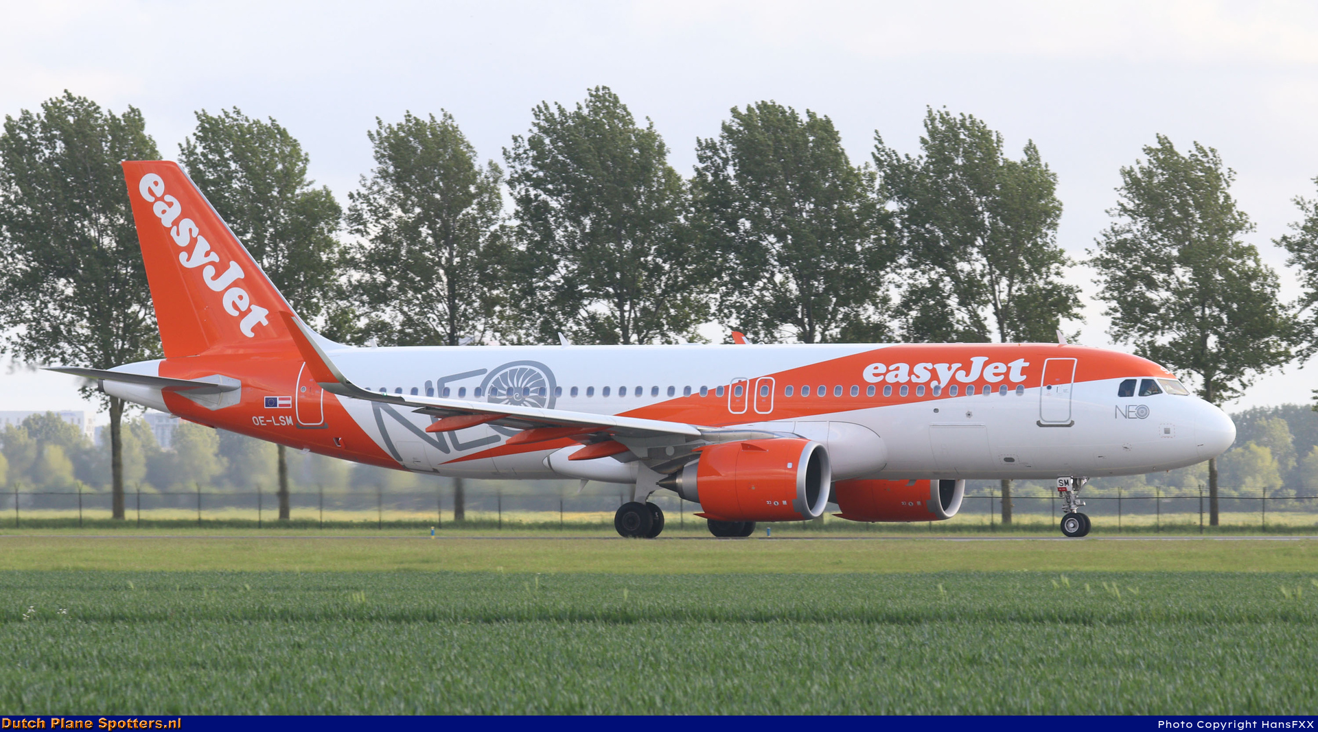 OE-LSM Airbus A320neo easyJet Europe by HansFXX