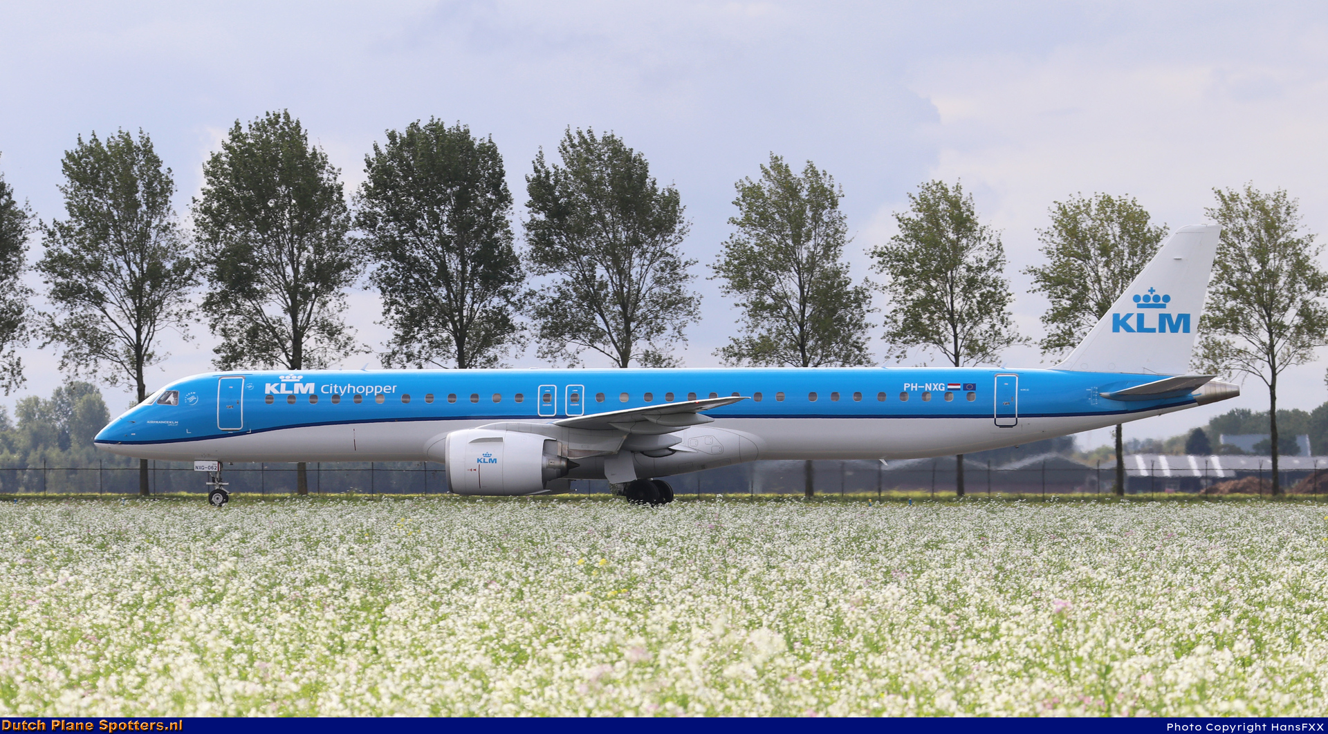 PH-NXG Embraer 195 E2 KLM Cityhopper by HansFXX