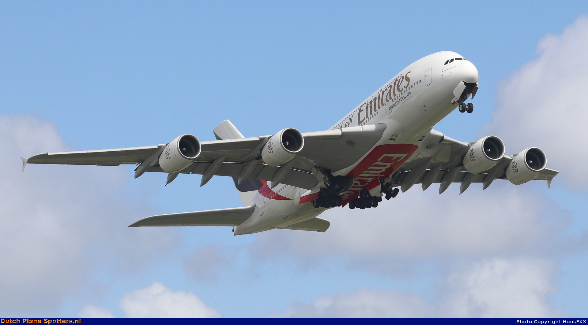 A6-EOI Airbus A380-800 Emirates by HansFXX