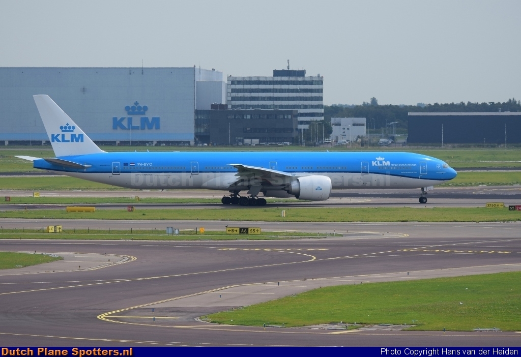 PH-BVO Boeing 777-300 KLM Royal Dutch Airlines by Hans van der Heiden