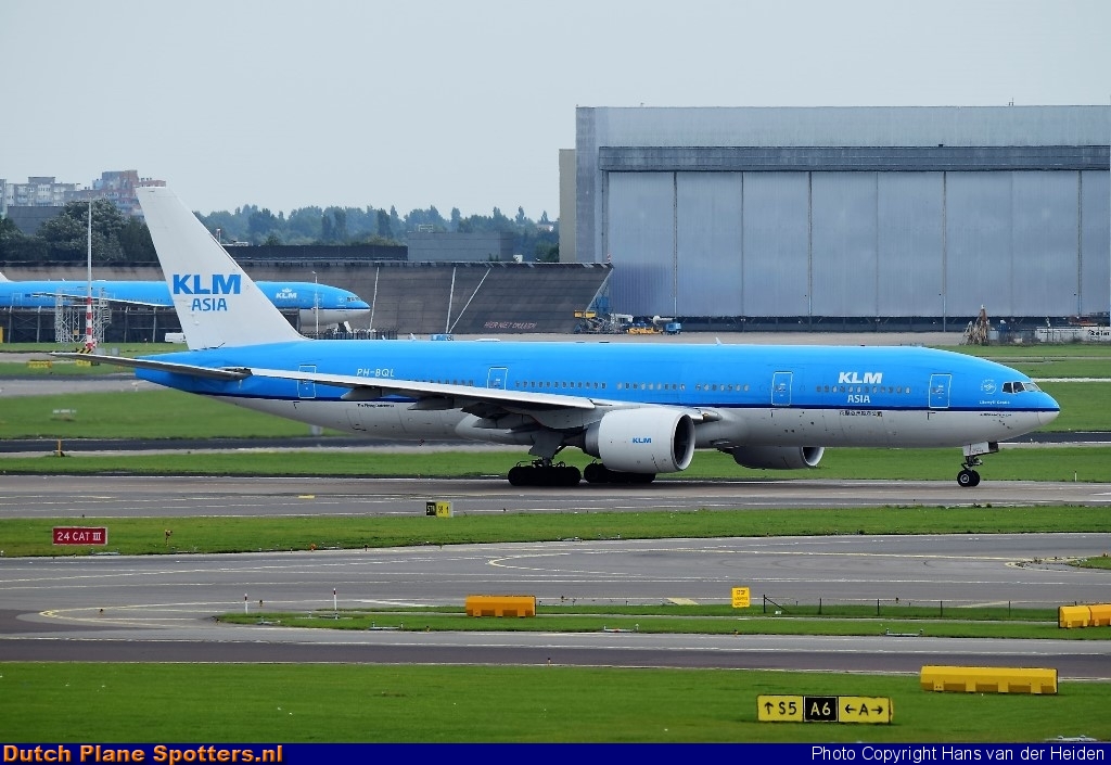 PH-BQL Boeing 777-200 KLM Asia by Hans van der Heiden