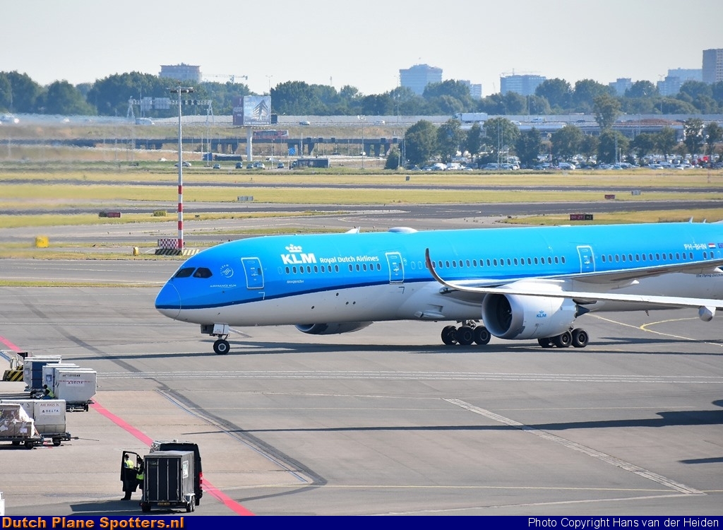 PH-BHN Boeing 787-9 Dreamliner KLM Royal Dutch Airlines by Hans van der Heiden