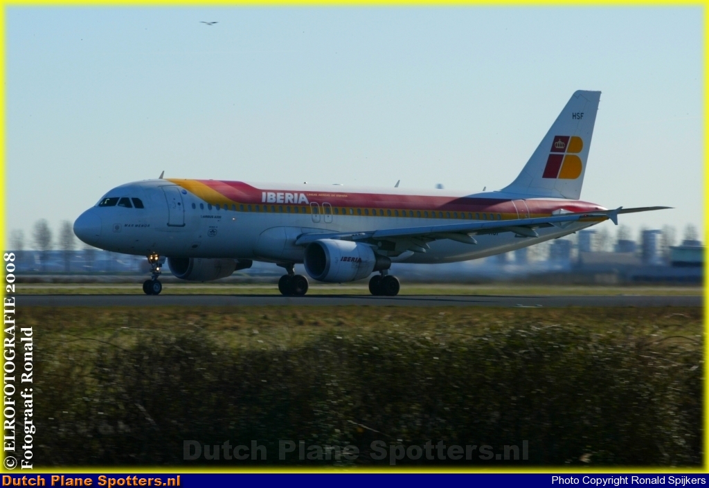 EC-HSF Airbus A320 Iberia by Ronald Spijkers