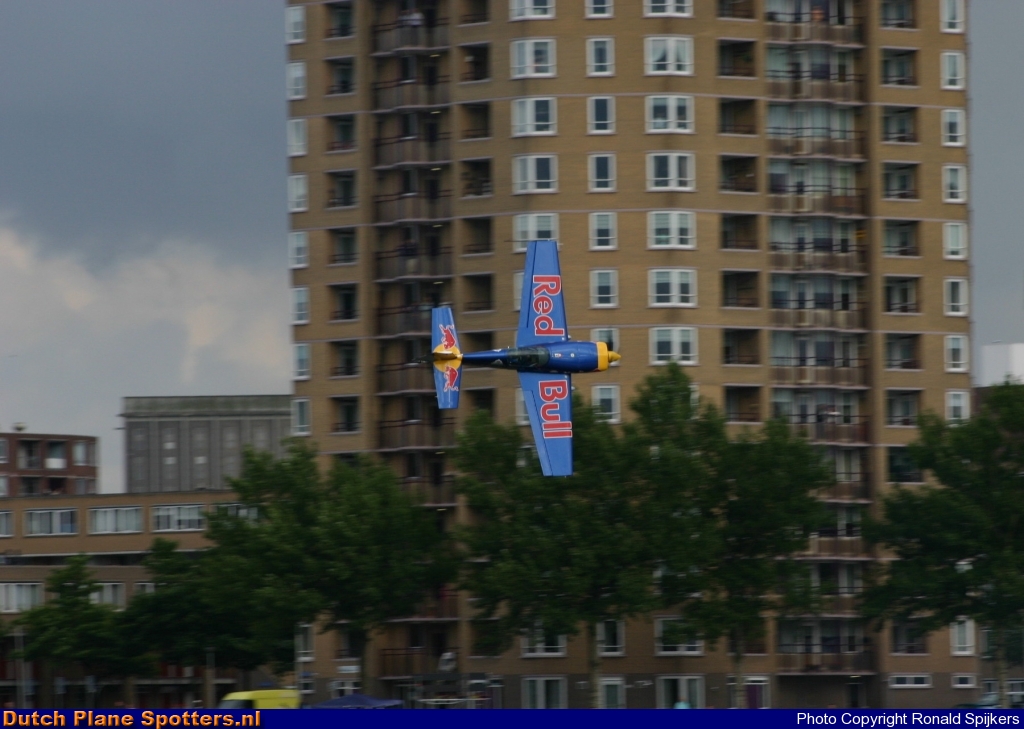HA-RED Extra 300 Private by Ronald Spijkers