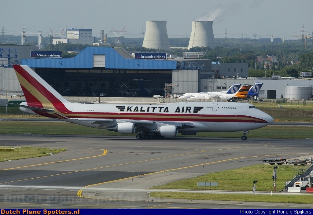 N740CK Boeing 747-400 Kalitta by Ronald Spijkers