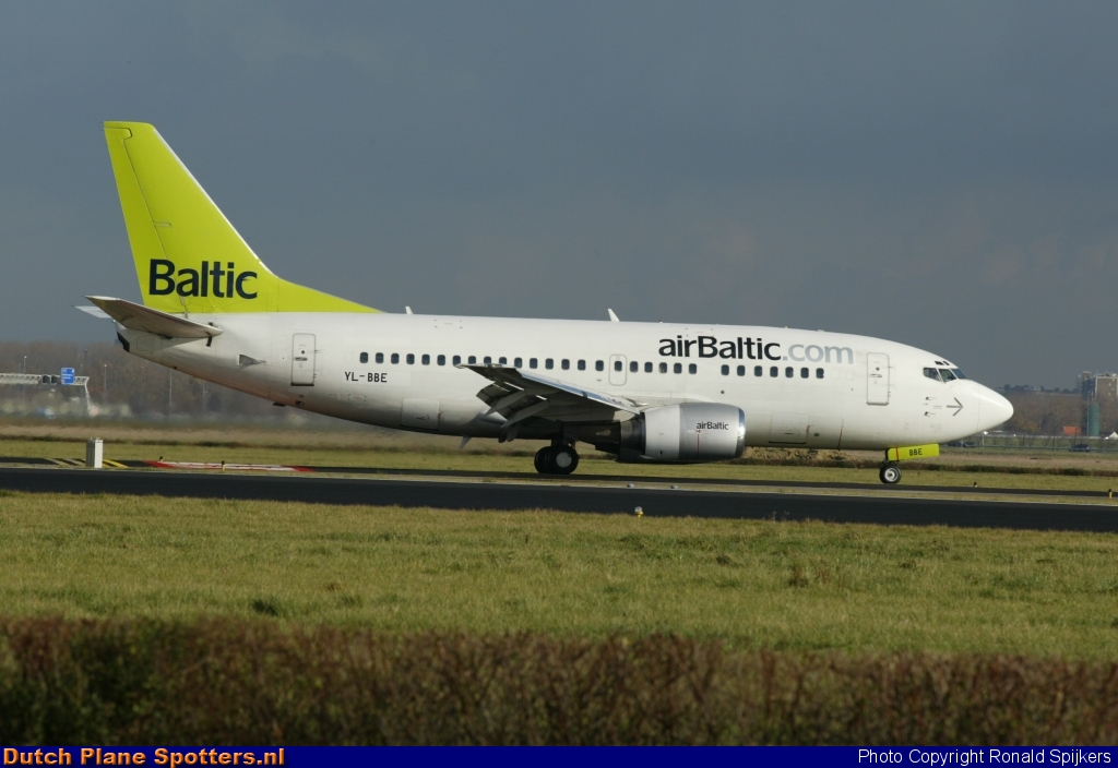 YL-BBE Boeing 737-500 Air Baltic by Ronald Spijkers