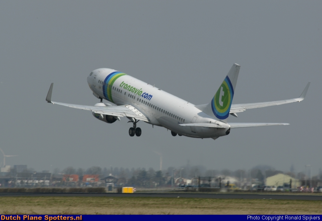  Boeing 737-800 Transavia by Ronald Spijkers