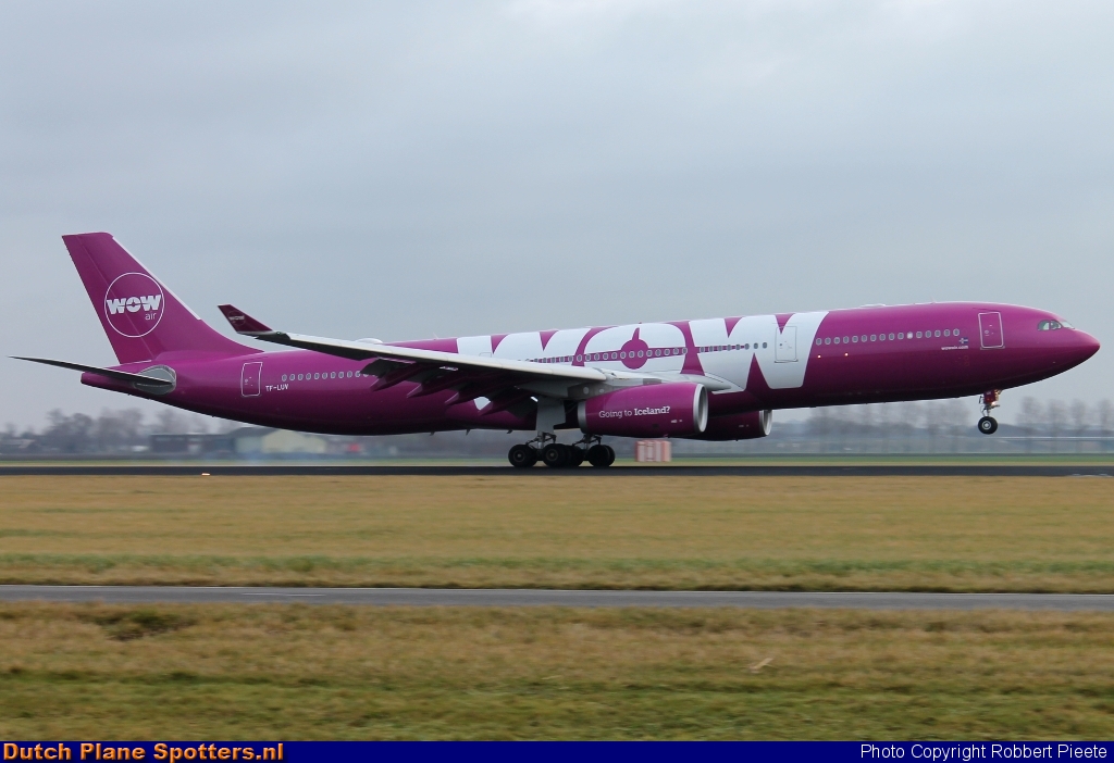 TF-LUV Airbus A330-300 WOW air by Robbert Pieete