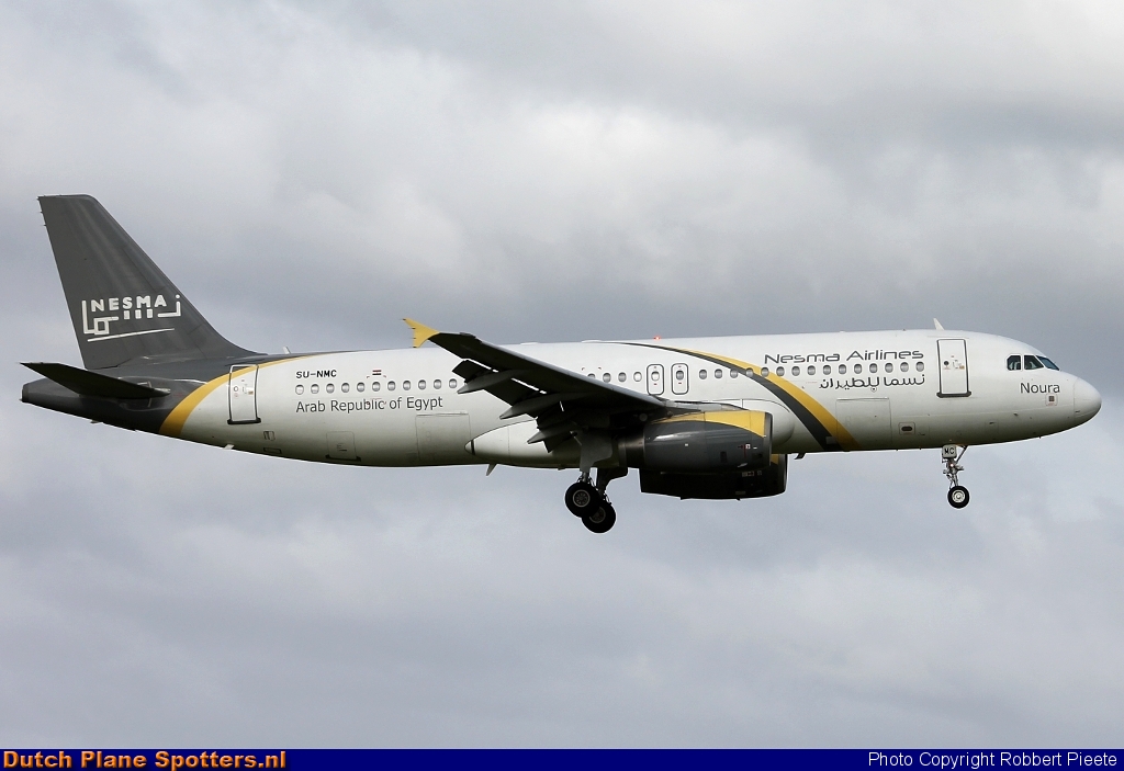 SU-NMC Airbus A320 Nesma Airlines by Robbert Pieete