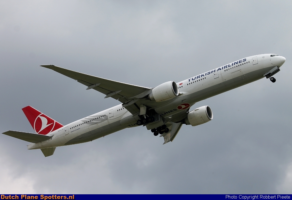 TC-LJG Boeing 777-300 Turkish Airlines by Robbert Pieete