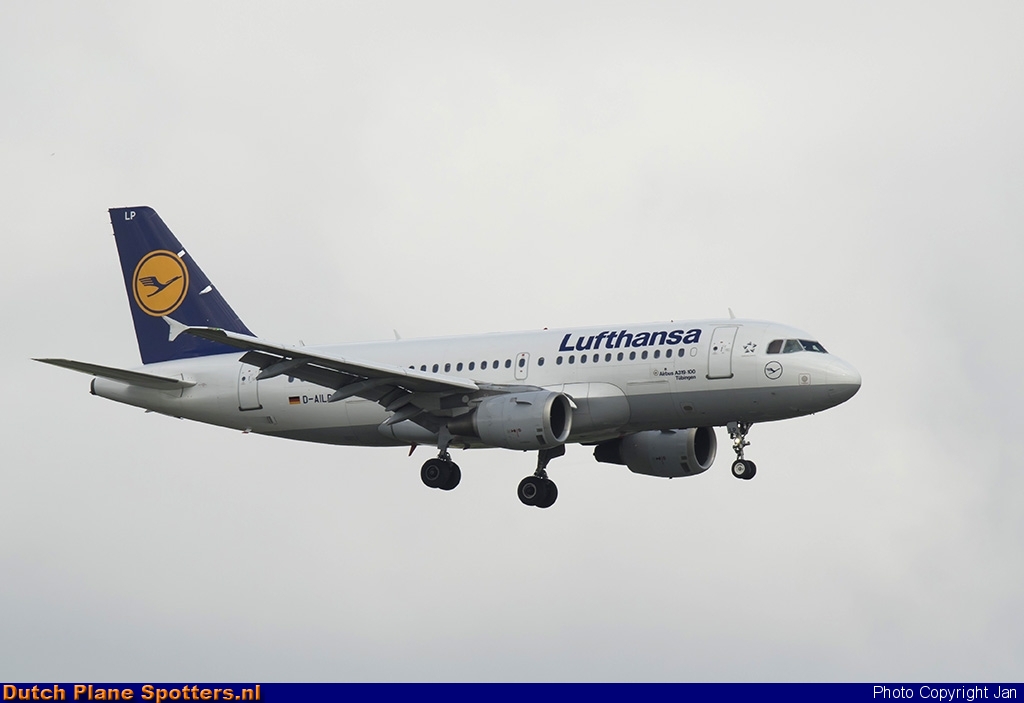 D-AILP Airbus A319 Lufthansa by Jan