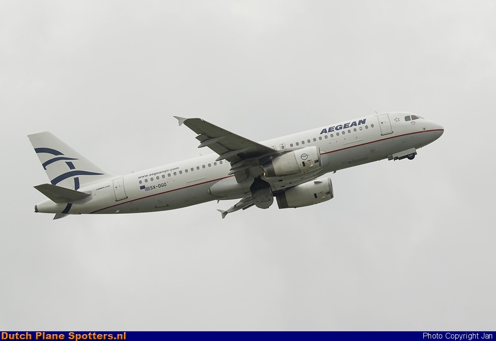 SX-DGO Airbus A320 Aegean Airlines by Jan