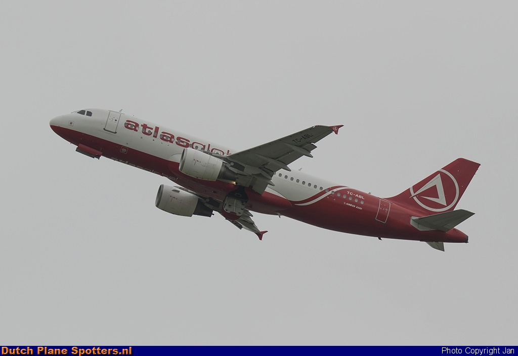 TC-ABL Airbus A320 AtlasGlobal by Jan