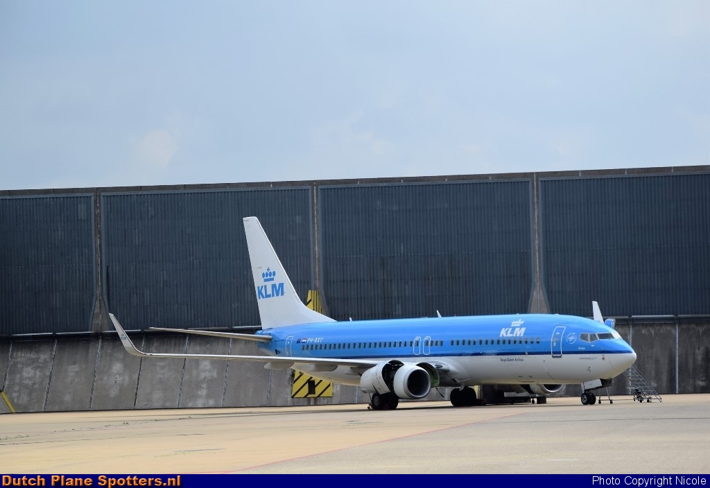 PH-BXY Boeing 737-800 KLM Royal Dutch Airlines by Nicole