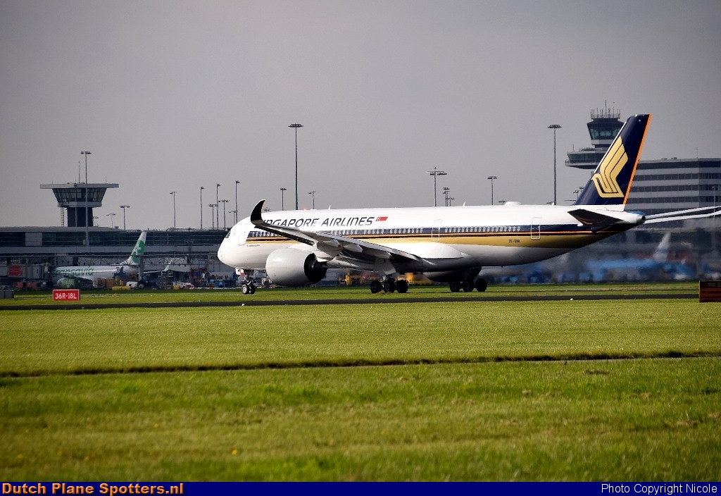 9V-SMR Airbus A350-900 Singapore Airlines by Nicole
