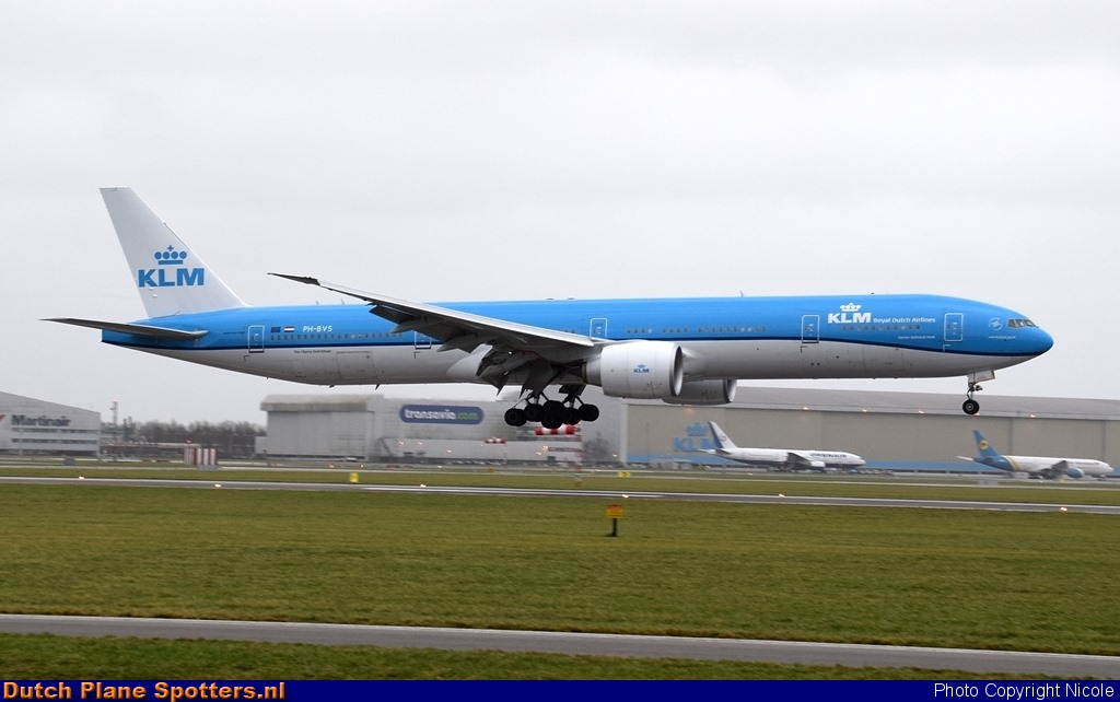 PH-BVS Boeing 777-300 KLM Royal Dutch Airlines by Nicole