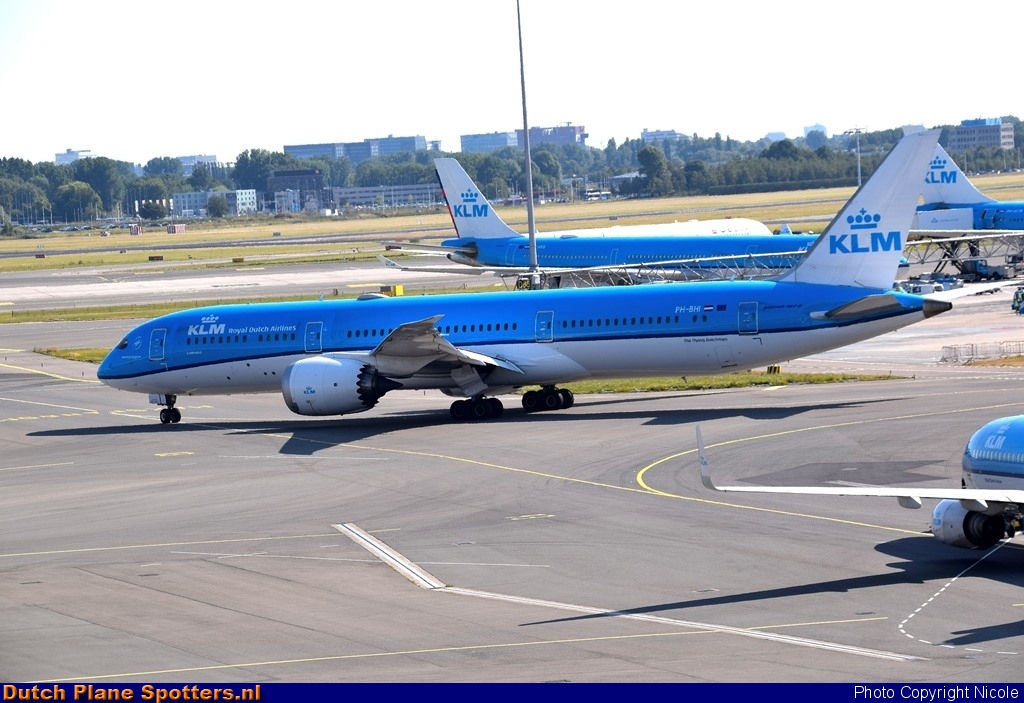 PH-BHI Boeing 787-9 Dreamliner KLM Royal Dutch Airlines by Nicole