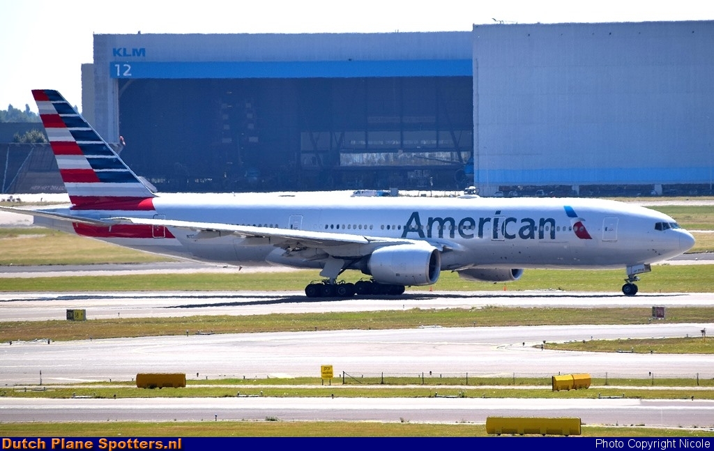 N786AN Boeing 777-300 American Airlines by Nicole