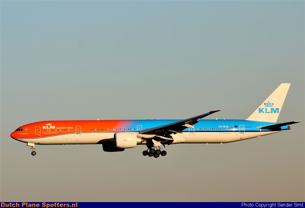 PH-BVA Boeing 777-300 KLM Royal Dutch Airlines by Sander Smit