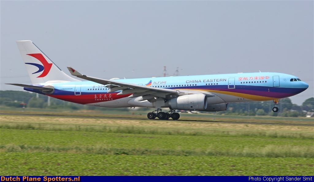 B-5943 Airbus A330-200 China Eastern Airlines by Sander Smit