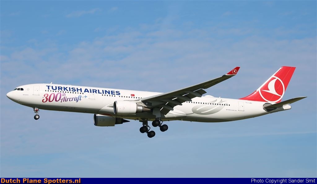 TC-LNC Airbus A330-300 Turkish Airlines by Sander Smit
