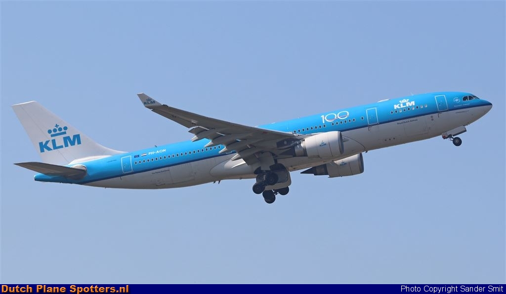 PH-AON Airbus A330-200 KLM Royal Dutch Airlines by Sander Smit