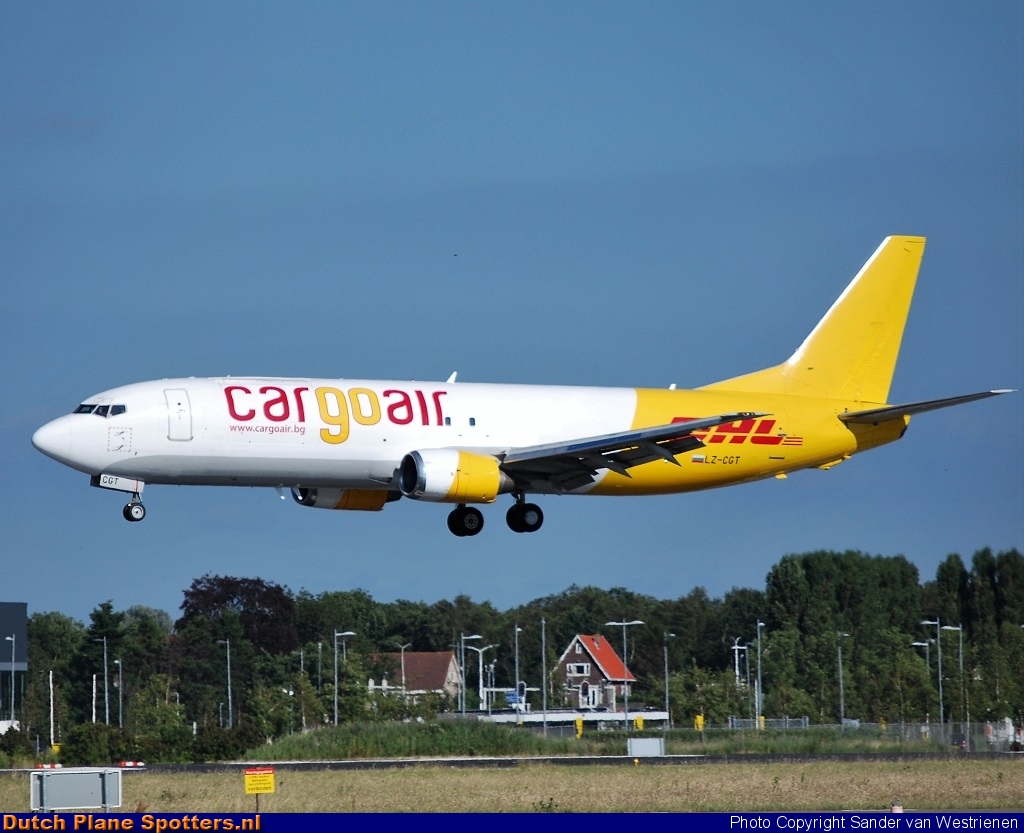 LZ-CGT Boeing 737-400 Cargo Air (DHL) by Sander van Westrienen