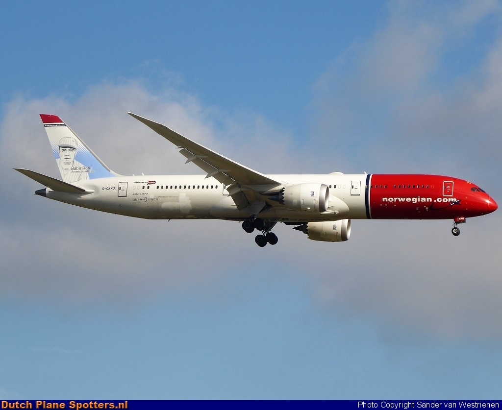 C-GKMU Boeing 787-9 Dreamliner Norwegian Air International by Sander van Westrienen