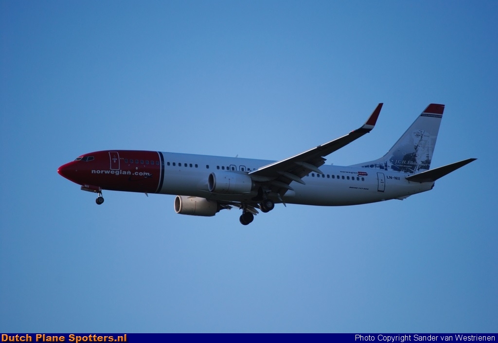 LN-NII Boeing 737-800 Norwegian Air Shuttle by Sander van Westrienen