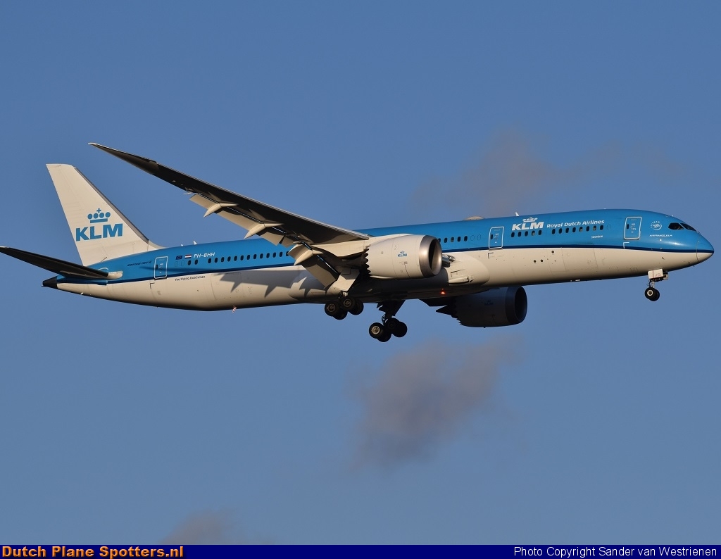 PH-BHH Boeing 787-9 Dreamliner KLM Royal Dutch Airlines by Sander van Westrienen