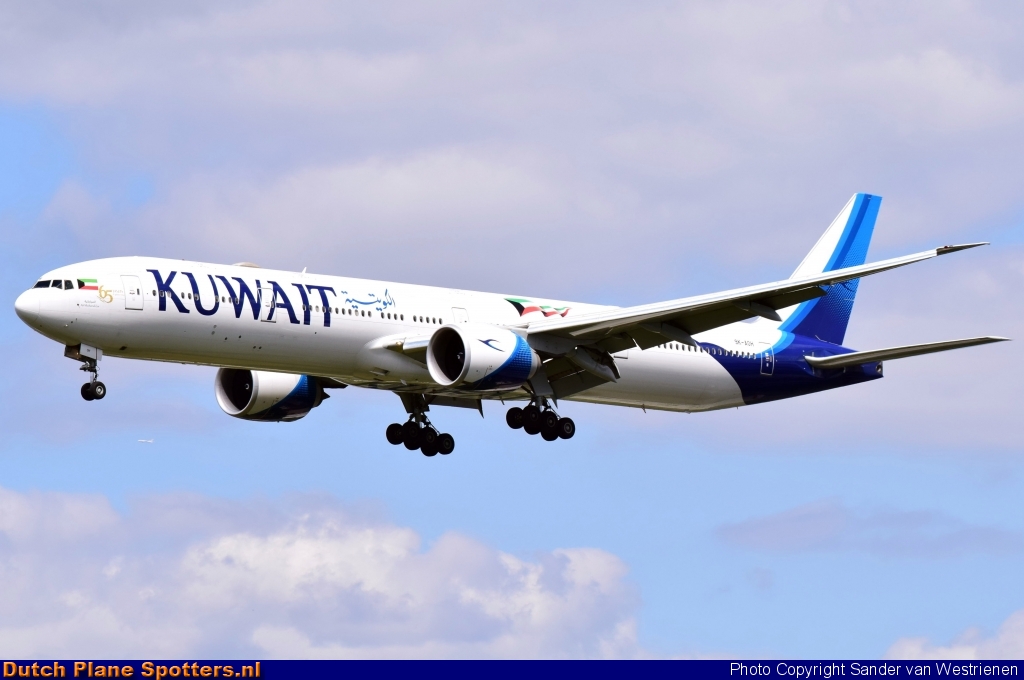 9K-AOH Boeing 777-300 Kuwait Airways by Sander van Westrienen