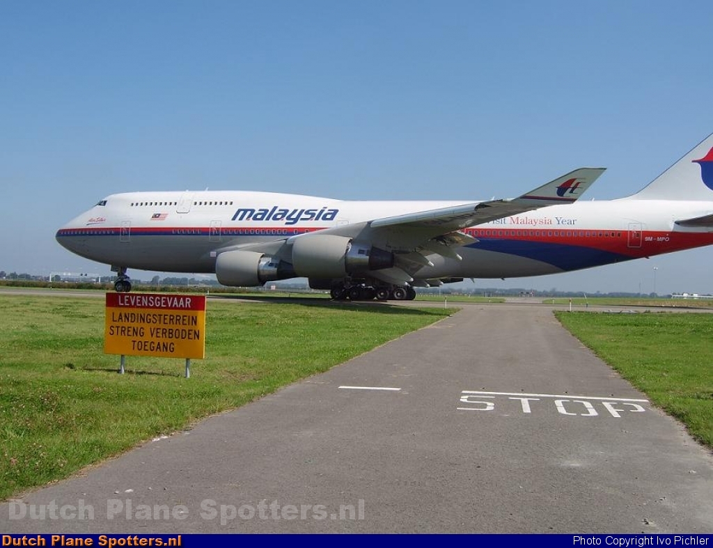 9M-MPO Boeing 747-400 Malaysia Airlines by Ivo Pichler