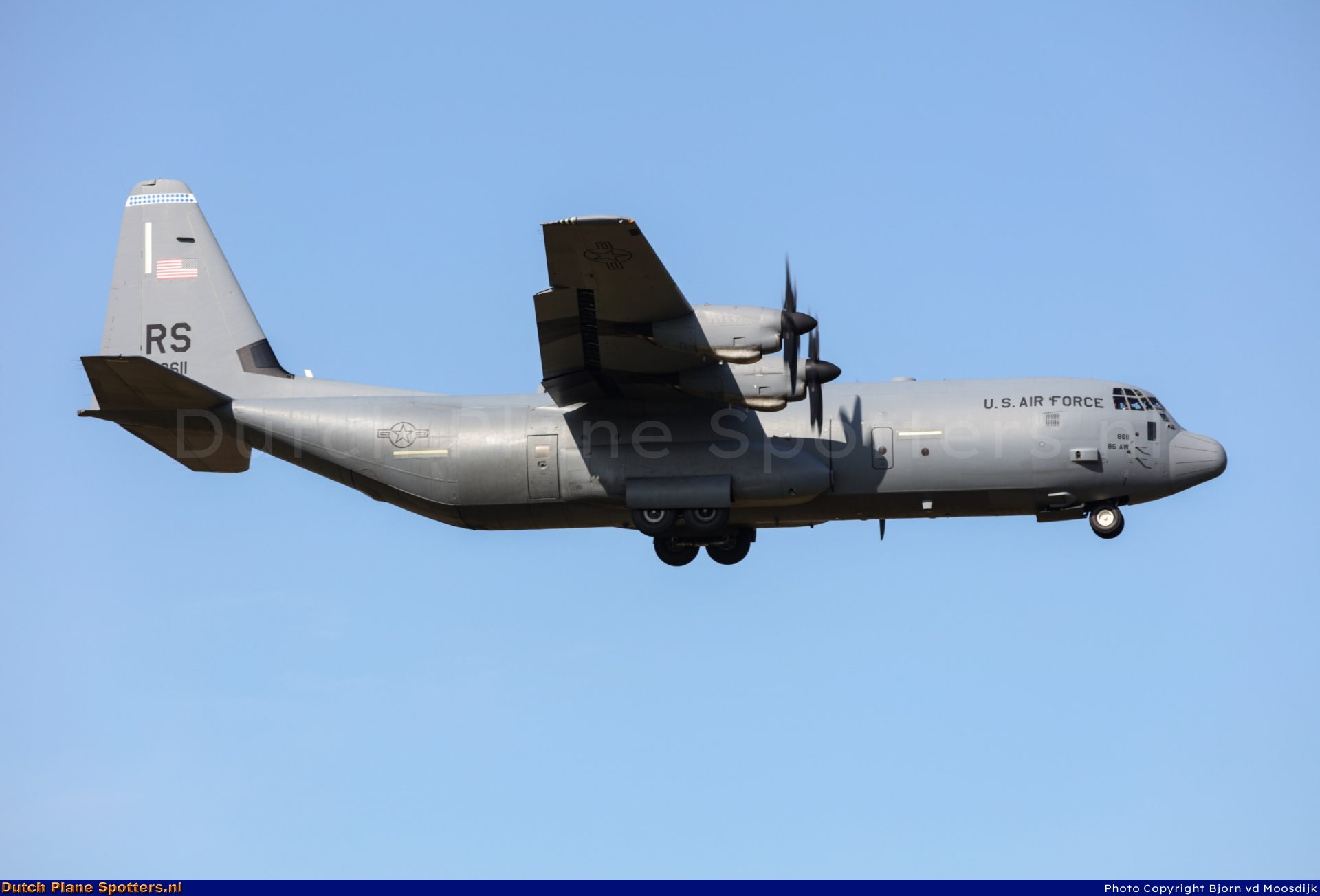 06-8611 Lockheed C-130 Hercules MIL - US Air Force by Bjorn van de Moosdijk
