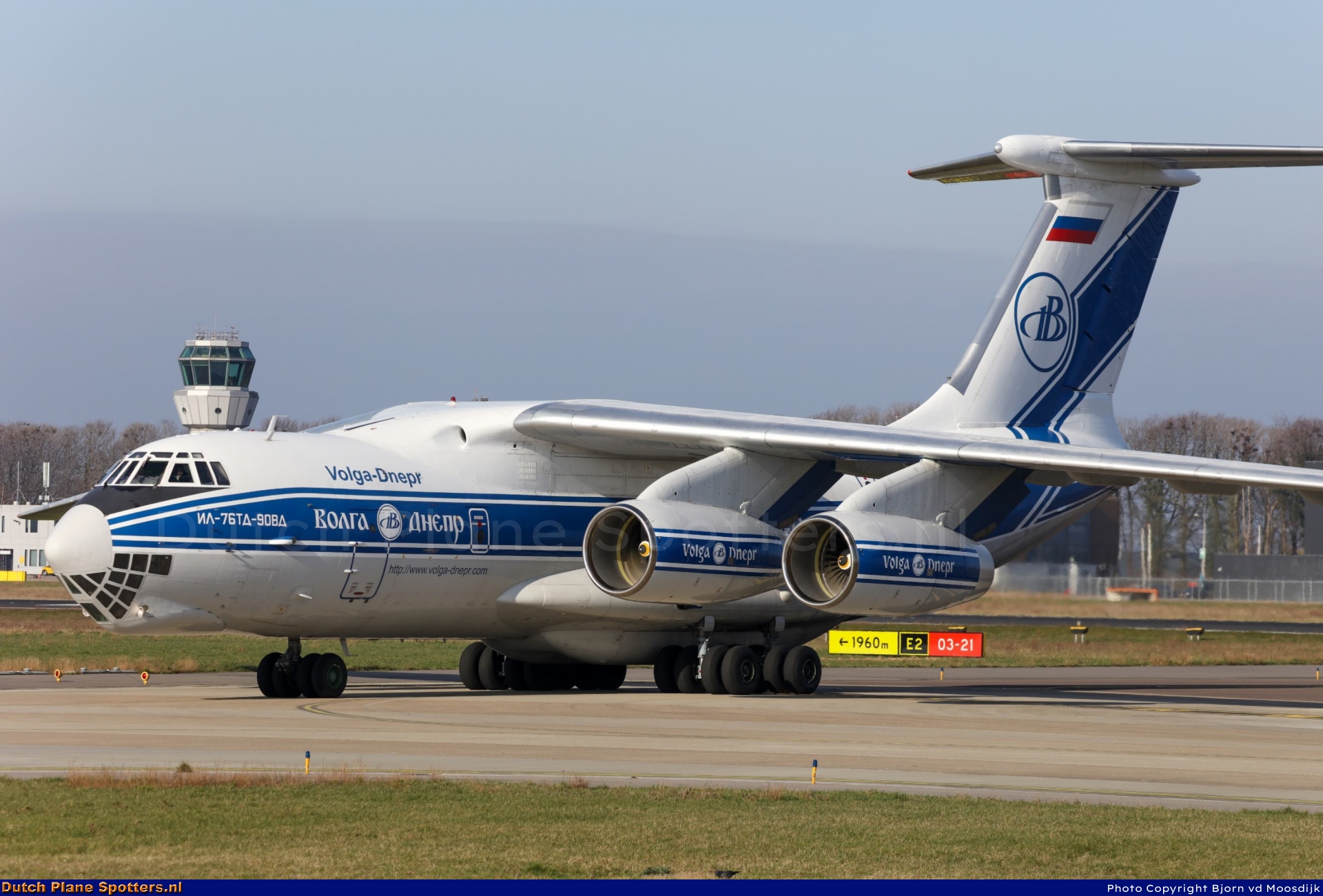 RA-76951 Ilyushin Il-76 Volga-Dnepr Airlines by Bjorn van de Moosdijk
