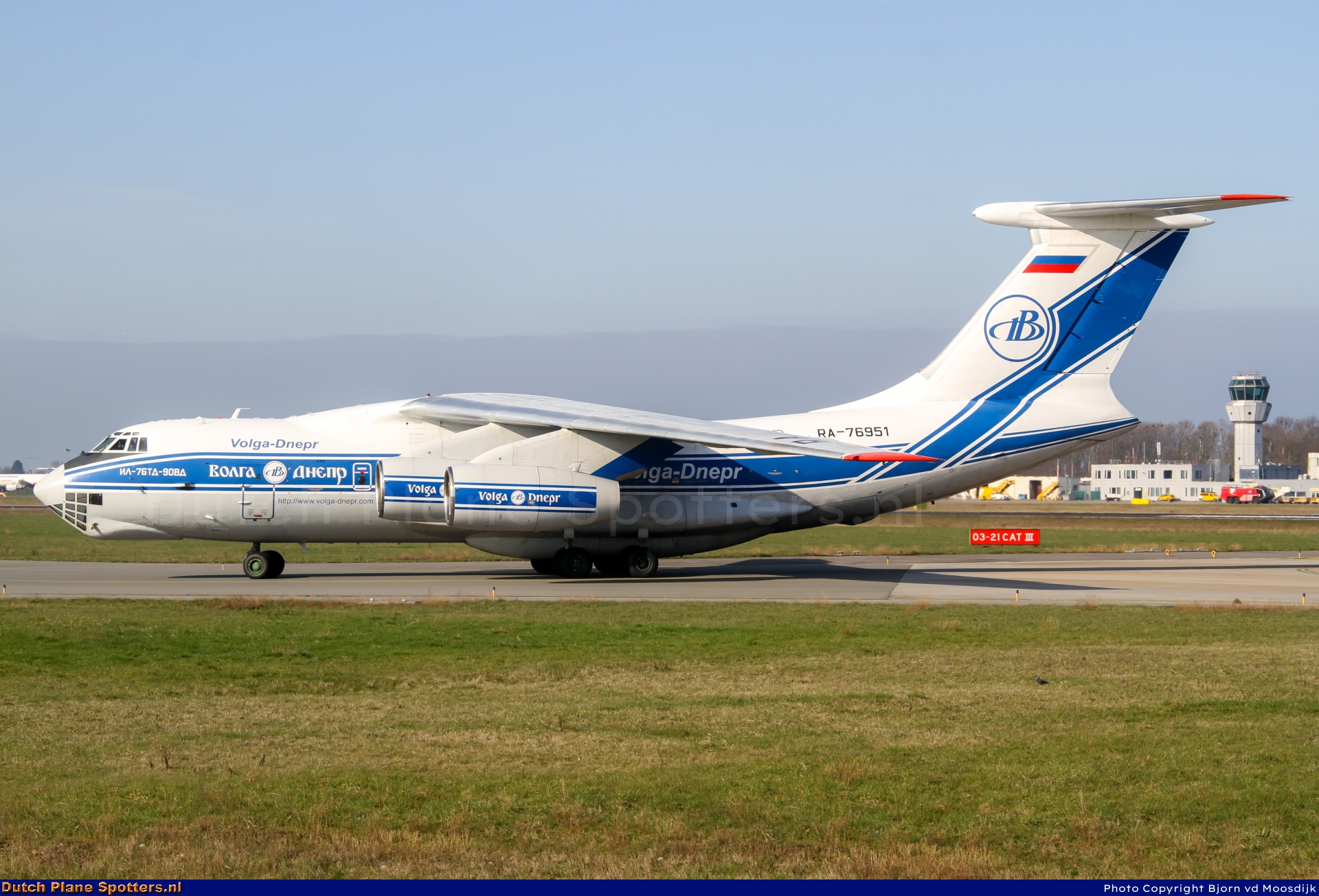 RA-76951 Ilyushin Il-76 Volga-Dnepr Airlines by Bjorn van de Moosdijk
