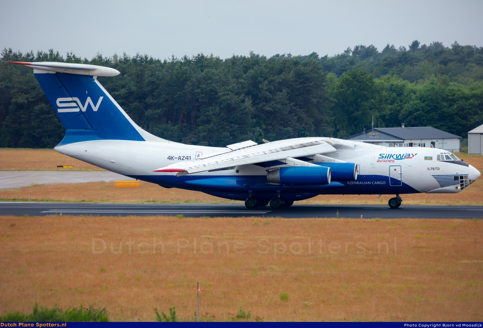 4K-AZ41 Ilyushin Il-76 Silk Way Airlines by Bjorn van de Moosdijk