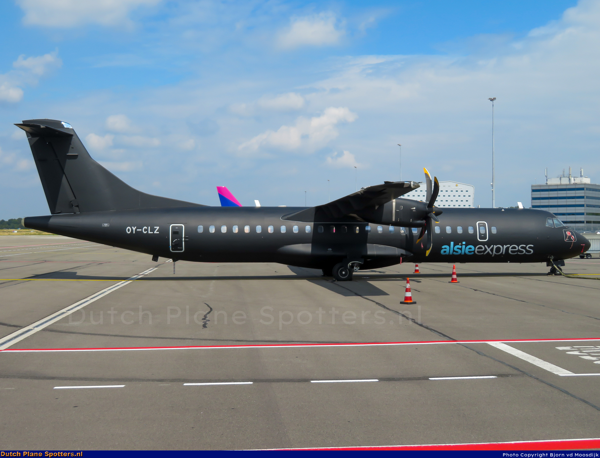 OY-CLZ ATR 72-500 Alsie Express by Bjorn van de Moosdijk