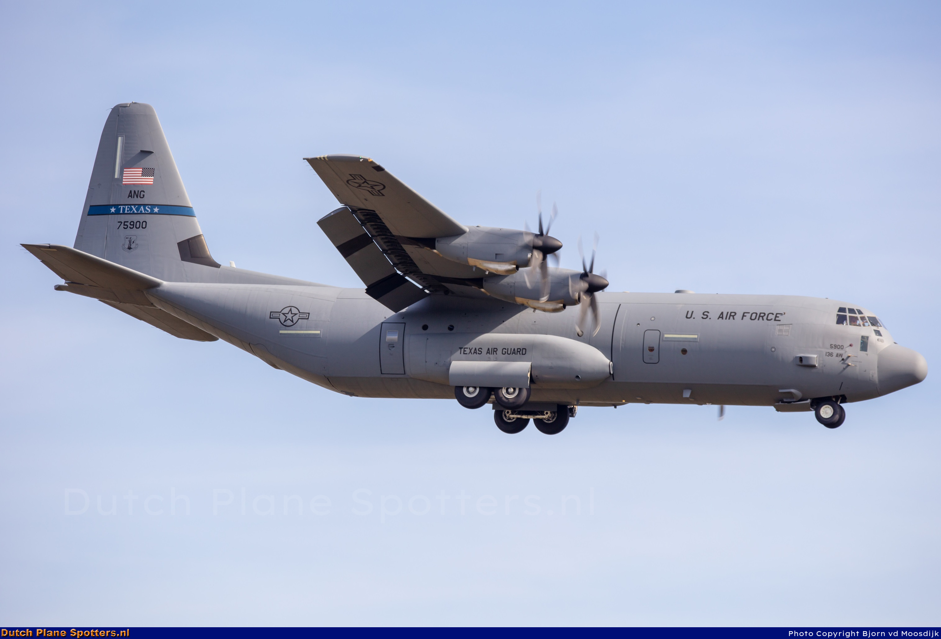 17-5900 Lockheed C-130 Hercules MIL - US Air Force by Bjorn van de Moosdijk