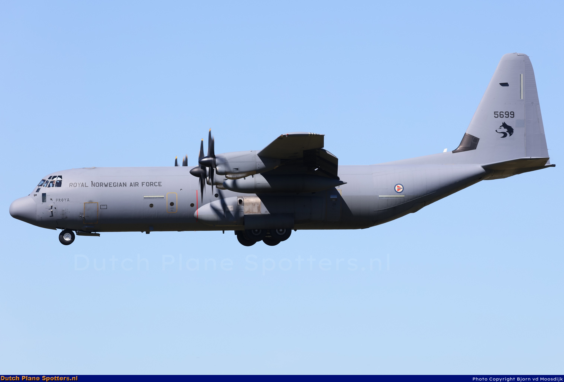 5699 Lockheed C-130J Hercules MIL - Norway Royal Air Force by Bjorn van de Moosdijk