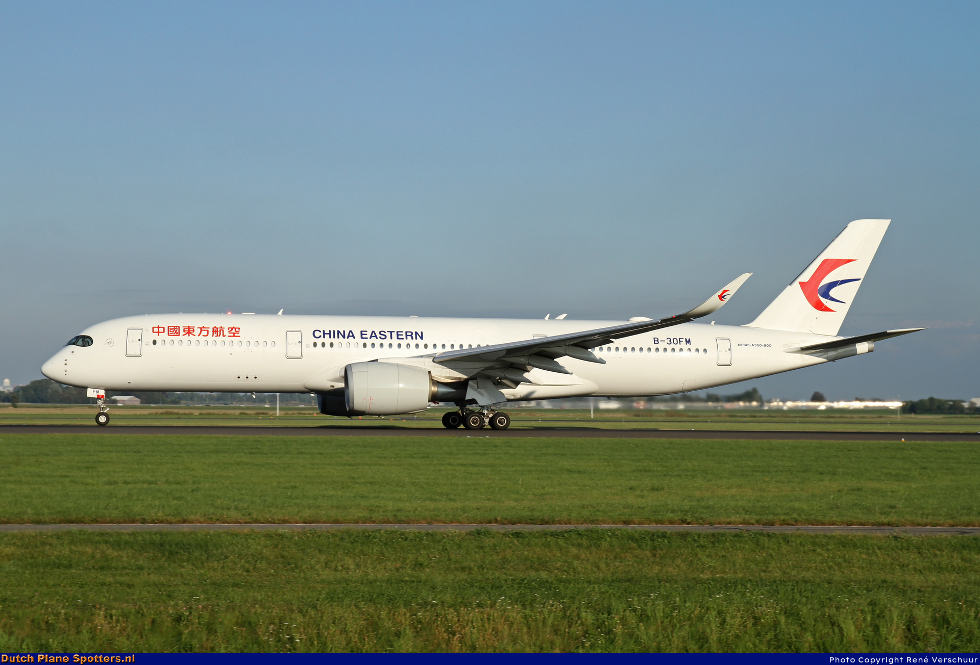 B-30FM Airbus A350-900 China Eastern Airlines by René Verschuur