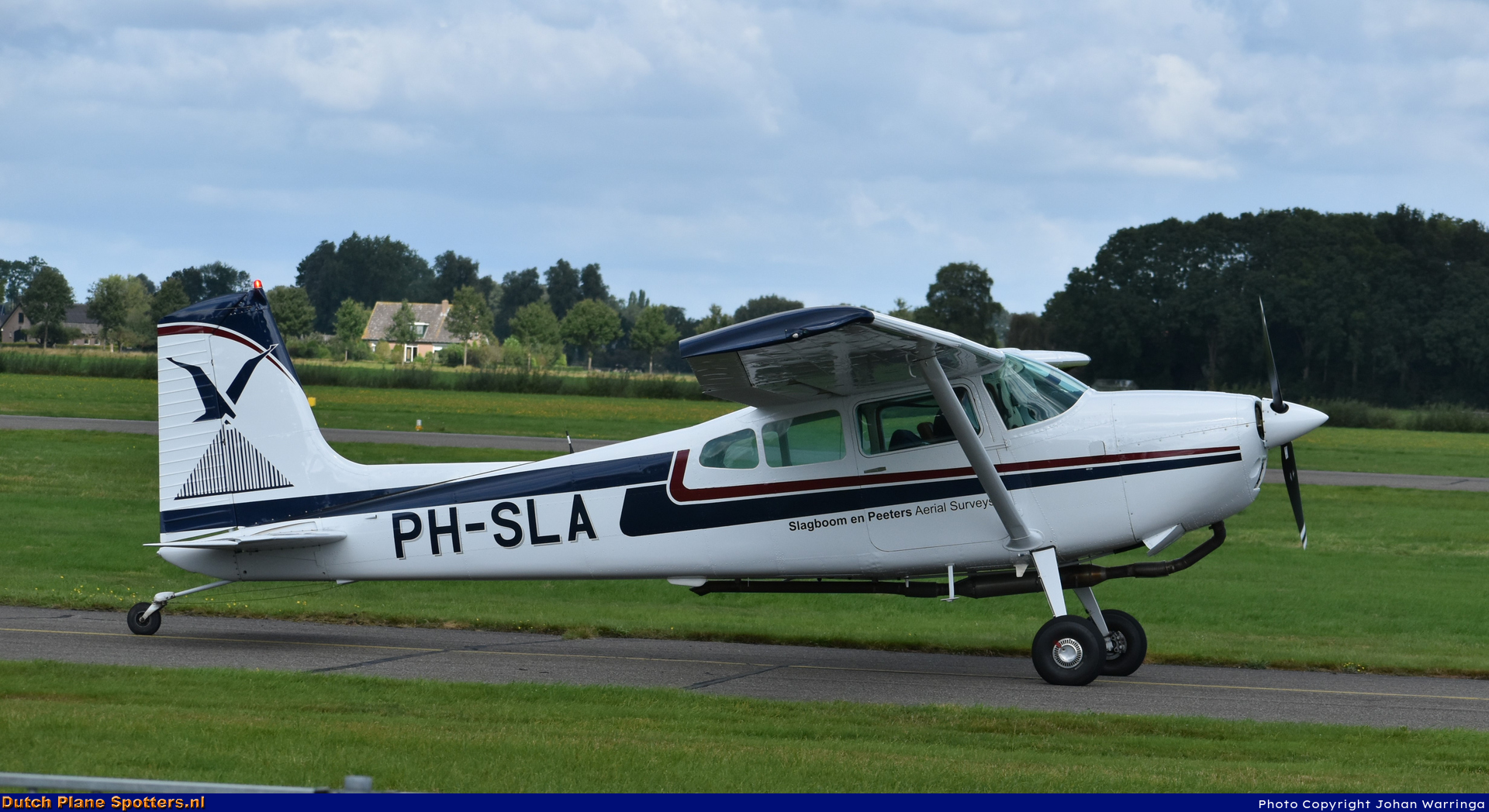 PH-SLA Cessna 180J Skywagon Slagboom en Peeters Luchtfotografie by Johan Warringa