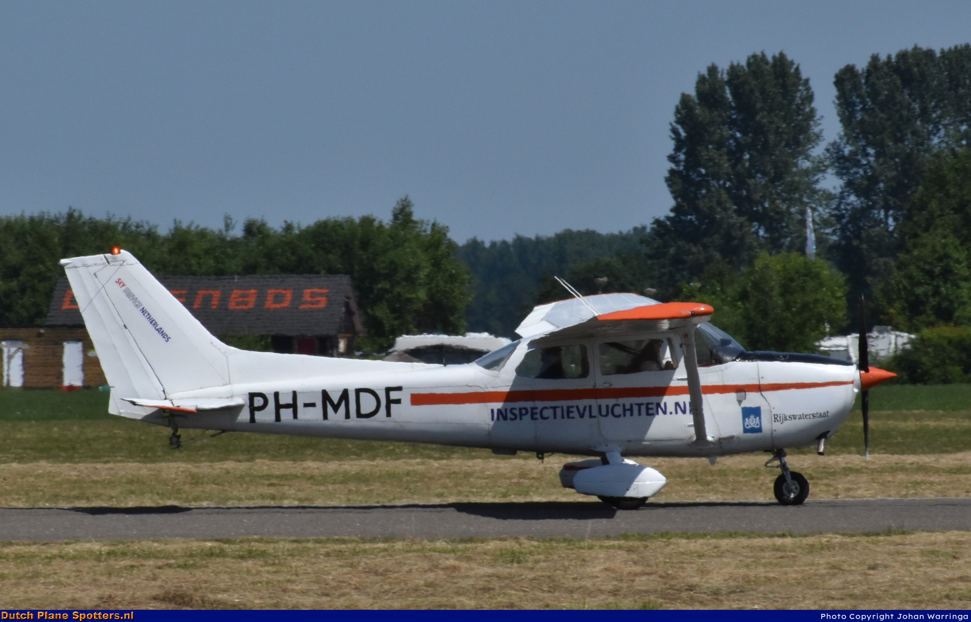 PH-MDF Reims F172N Sky Service by Johan Warringa