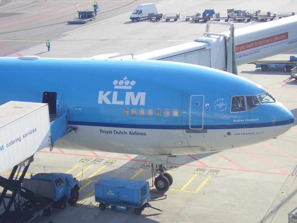 PH-KCE McDonnell Douglas MD-11 KLM Royal Dutch Airlines by danny lemckert