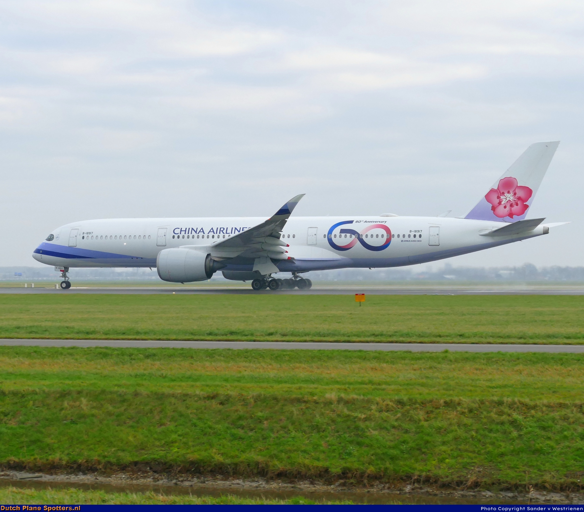 B-18917 Airbus A350-900 China Airlines by Sander v Westrienen