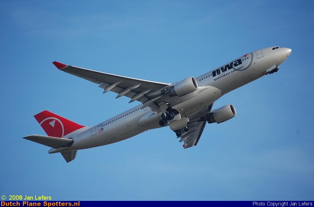 N851NW Airbus A330-200 Northwest Airlines by Jan Lefers
